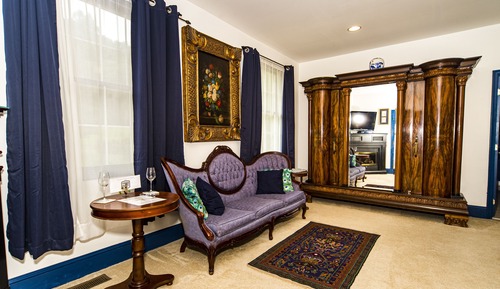 Luxury Suite, 1 King Bed, Hot Tub, Mountain View