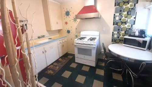Deluxe Queen Studio 