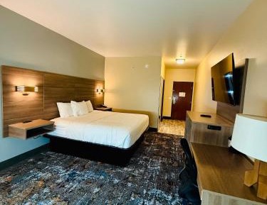 Deluxe King Room