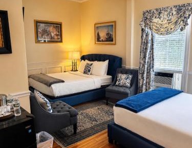 Queen Room with Two Queen Beds