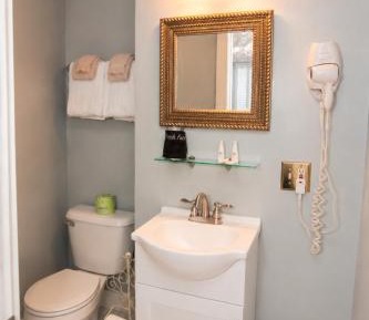 Inn Queen Room