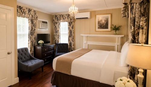 Queen Room