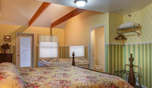 King Room with Spa Bath