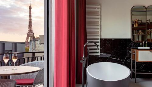 Grand Suite Eiffel with Balcony