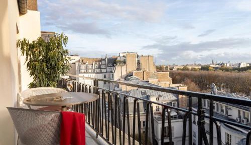 Grand Suite with Balcony