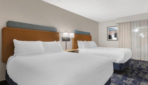 Queen Room with Two Queen Beds and Pool View