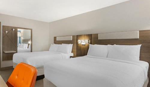 Standard Queen Room with Two Queen Beds - Pet Friendly