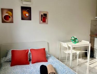 Deluxe Studio