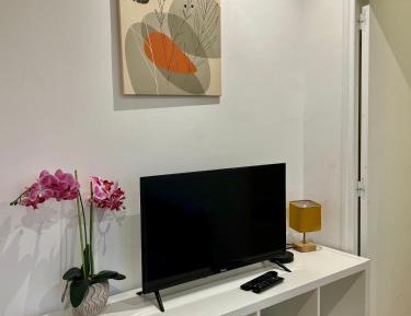 Apartment with City View