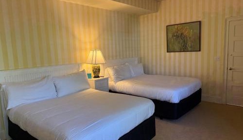 Queen Room