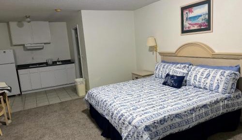 Deluxe Queen Room