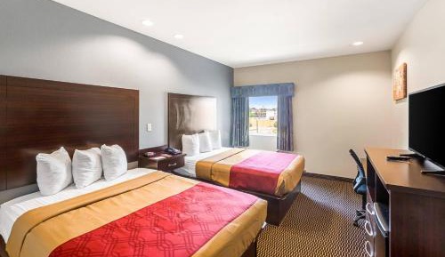 Queen Room with Two Queen Beds - Non-Smoking