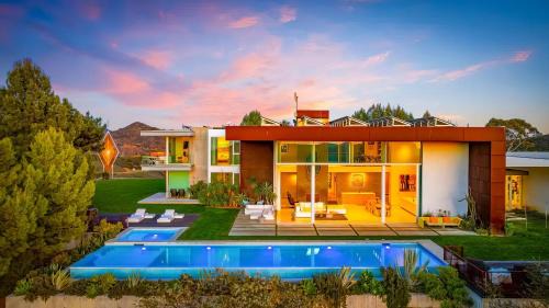 Six-Bedroom House