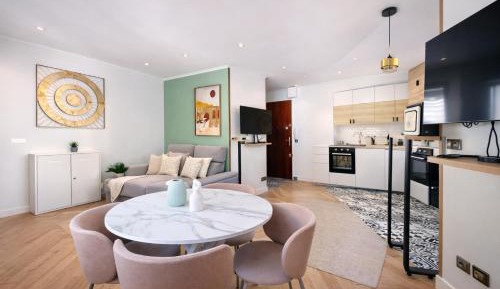 One-Bedroom Apartment