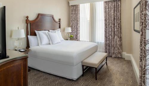 One-Bedroom Presidential King Suite