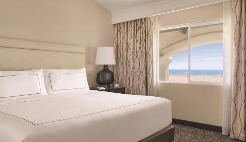 King Suite with Ocean Front - Non-Smoking