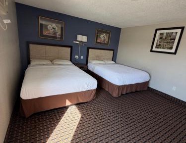 Deluxe Queen Room with Two Queen Beds