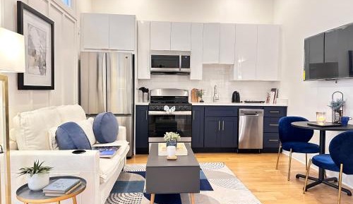 One-Bedroom Deluxe Apartment