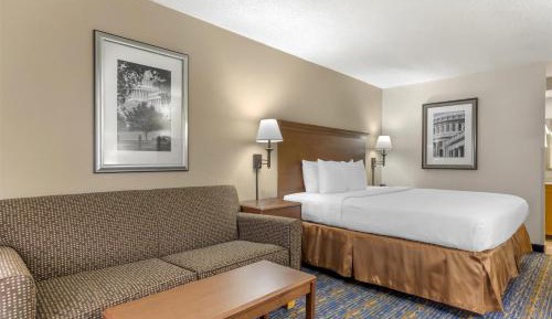 King Room with Sofa Bed