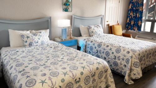 Double Room with Two Double Beds - Non-Smoking