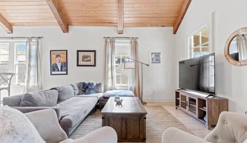 Three-Bedroom Townhouse