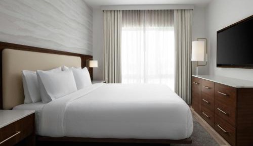 One-Bedroom King Suite with Sofa Bed 