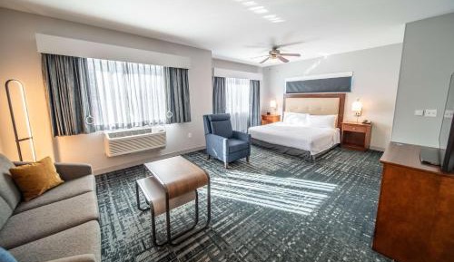 King Studio Suite - Mobility Access/Non-Smoking