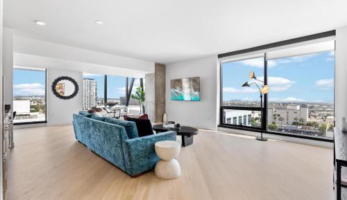 Two-Bedroom Apartment with City View