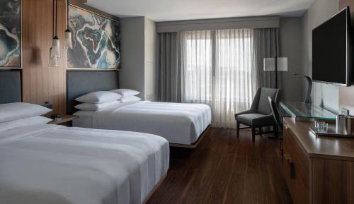 Guest room, 2 Queen beds