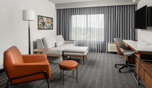 One Bedroom Junior Suite 