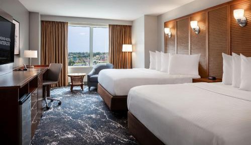 Deluxe Queen Room