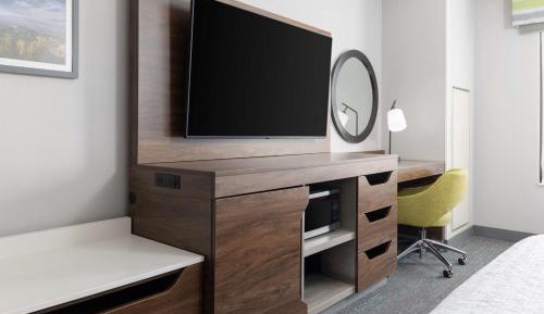 Queen Room with Two Queen Beds and Mobility Accessible Tub