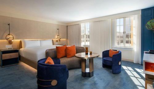 King Room with Courtyard View