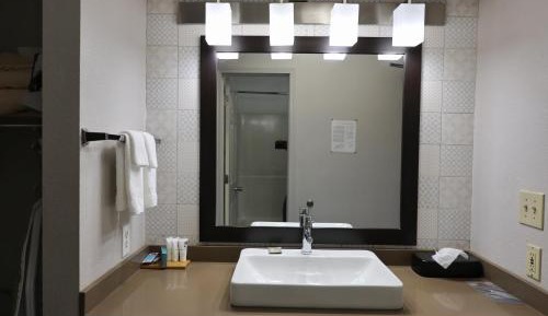 King Suite with Whirlpool