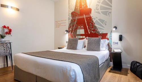 Double Room Eiffel