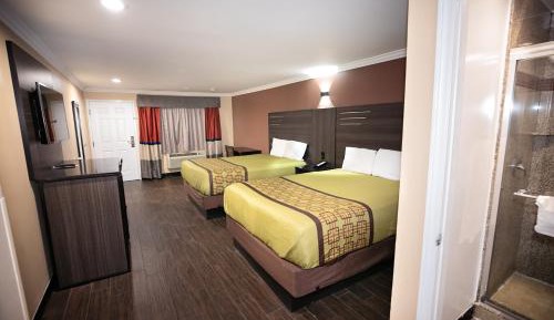 Queen Room - Disability Access/Non-Smoking
