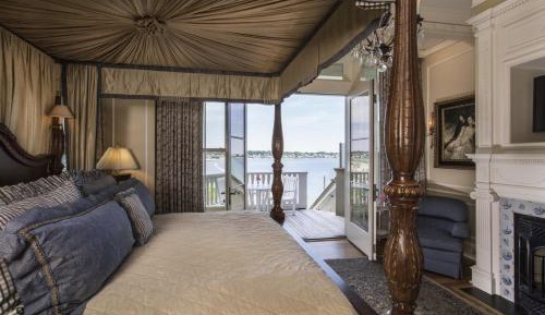 Martha's Vineyard Ocean Villa