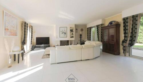 Standard Villa