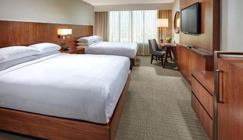 Queen Room with Two Queen Beds and Mountain View
