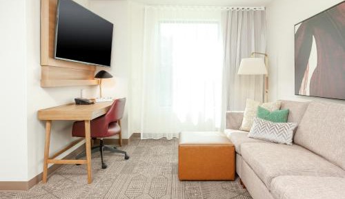 One-Bedroom King Suite