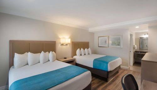 Queen Room with Two Queen Beds - Non-Smoking