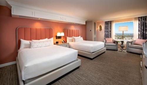 Deluxe Queen Room
