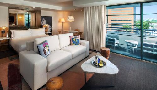 Balcony Suite, Suite, King