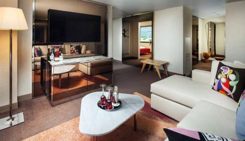 One Bedroom Deluxe, Suite, 2 Double