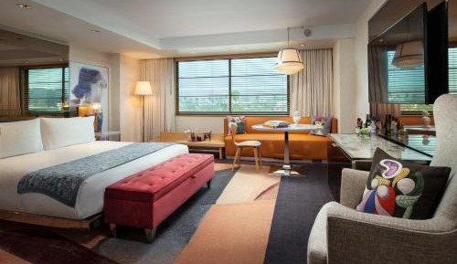 Premier Room, Guest room, King
