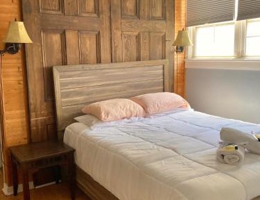 Double Room with Ensuite Bathroom