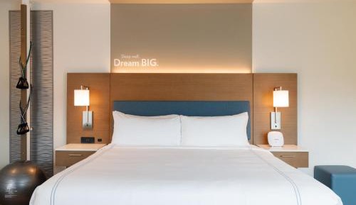 Standard King Room