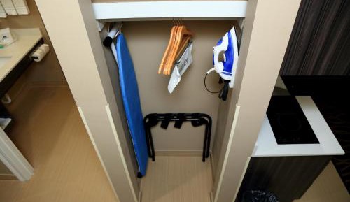 2 Queen Beds Kitchenette NS