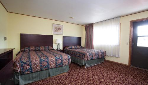Standard Queen Room