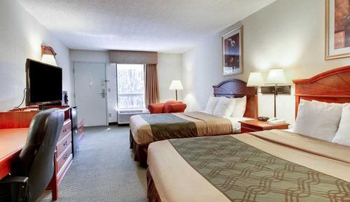 Queen Room with Two Queen Beds - Non-Smoking